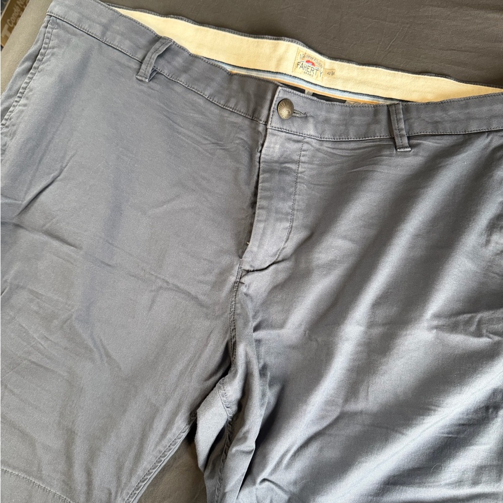 Faherty Men's Flat Front Shorts in Slate Blue
